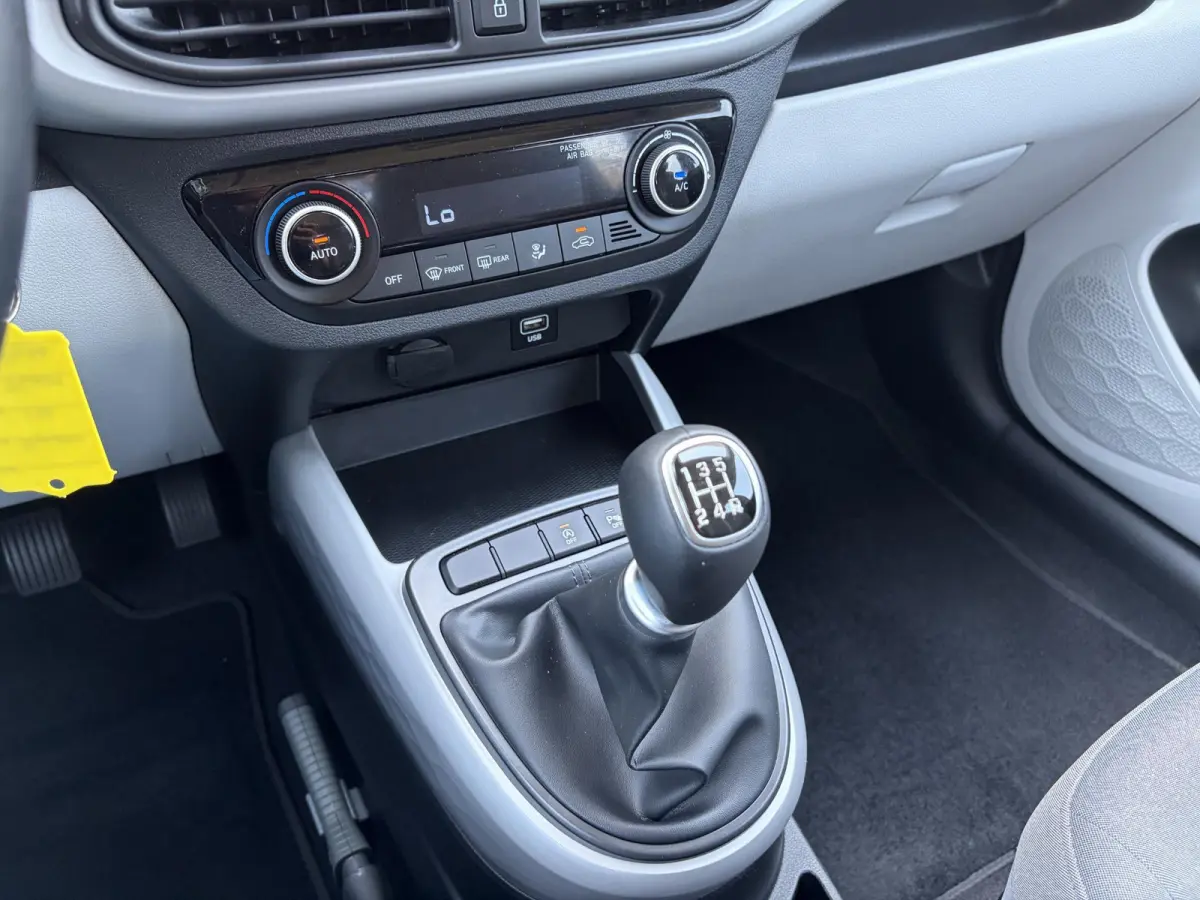 1.0 Premium / Airco / Apple Carplay/Android Auto / Cruise control /