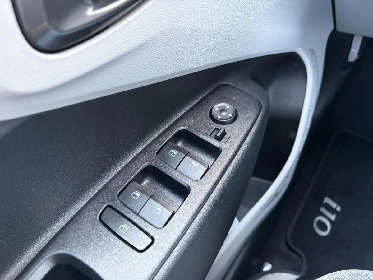 1.0 Premium / Airco / Apple Carplay/Android Auto / Cruise control /