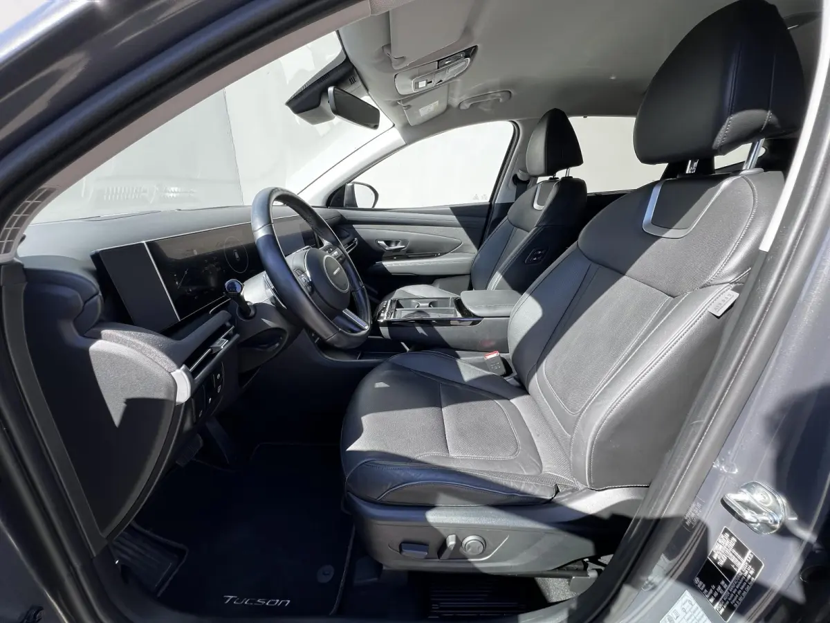 1.6 T-GDI HEV Premium / Facelift Nieuw model / Fabrieksgarantie tot 7-2029 / Dealer onderhouden / Navigatie / Stuur- en stoelverwarming / Elektrische klep / Adaptieve CC / 19"LM wielen /