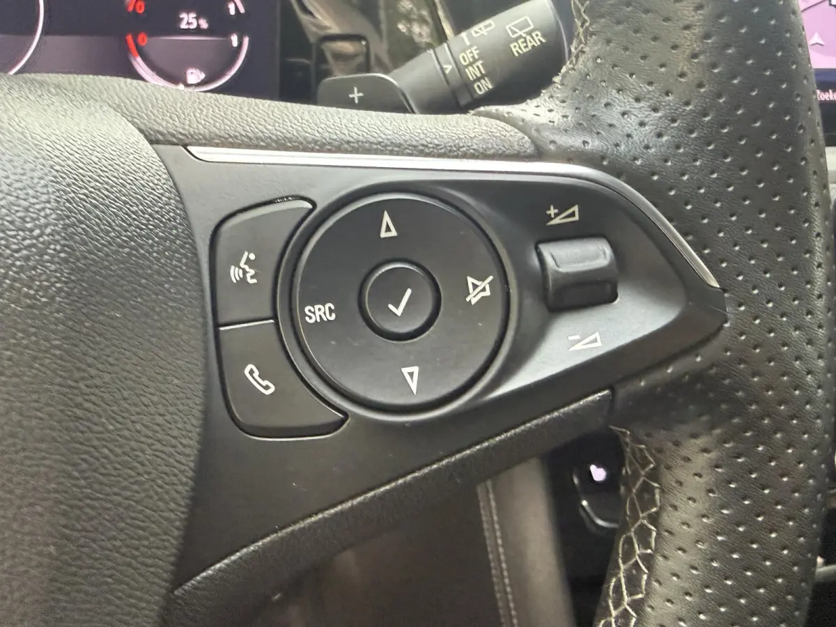 1.6 Turbo Plug-In Hybrid GS | Navigatie | PDC + Camera | Stoel/stuurverwarming | ECC | CarPlay |