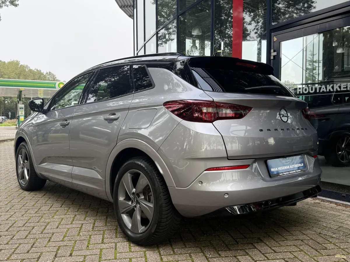 1.6 Turbo Plug-In Hybrid GS | Navigatie | PDC + Camera | Stoel/stuurverwarming | ECC | CarPlay |
