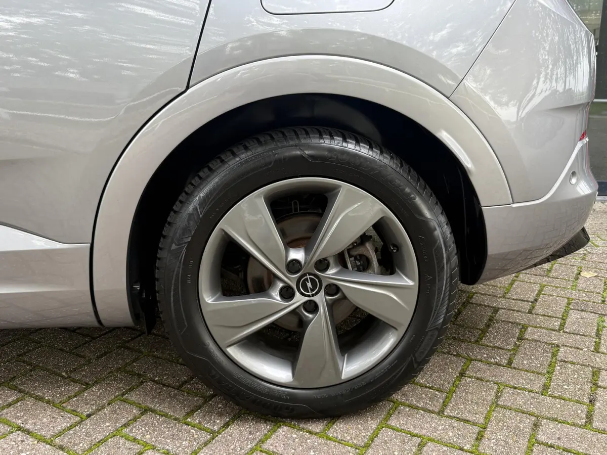 1.6 Turbo Plug-In Hybrid GS | Navigatie | PDC + Camera | Stoel/stuurverwarming | ECC | CarPlay |