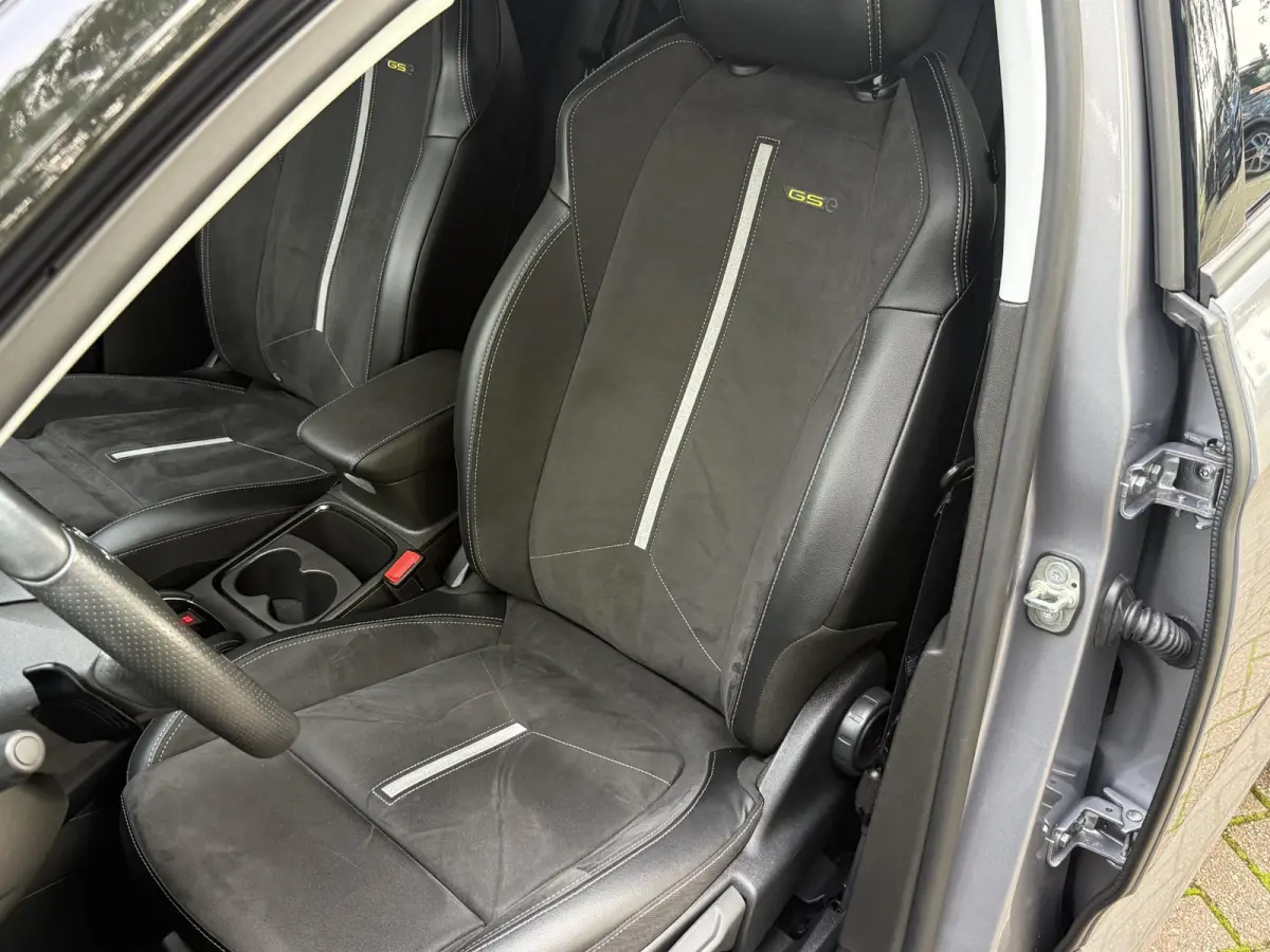 1.6 Turbo Plug-In Hybrid GS | Navigatie | PDC + Camera | Stoel/stuurverwarming | ECC | CarPlay |