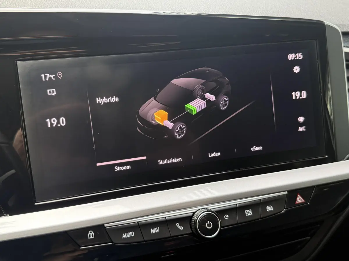 1.6 Turbo Plug-In Hybrid GS | Navigatie | PDC + Camera | Stoel/stuurverwarming | ECC | CarPlay |