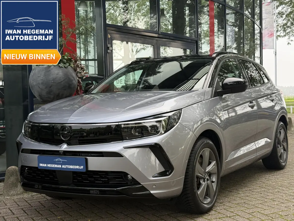 1.6 Turbo Plug-In Hybrid GS | Navigatie | PDC + Camera | Stoel/stuurverwarming | ECC | CarPlay |