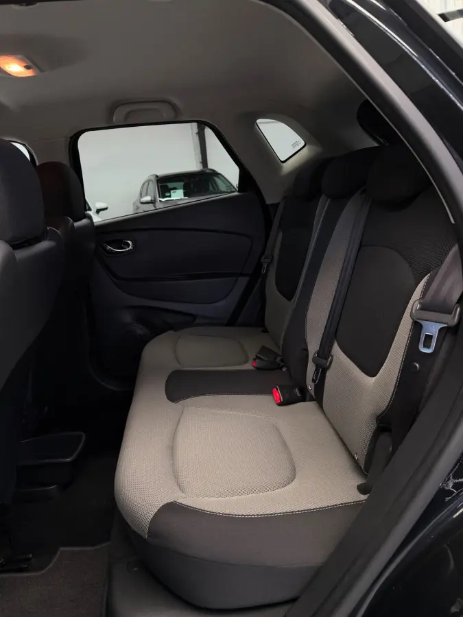 Captur TCe Expression Bluetooth