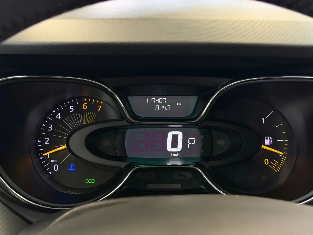 Captur TCe Expression Bluetooth
