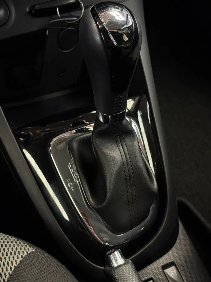 Captur TCe Expression Bluetooth