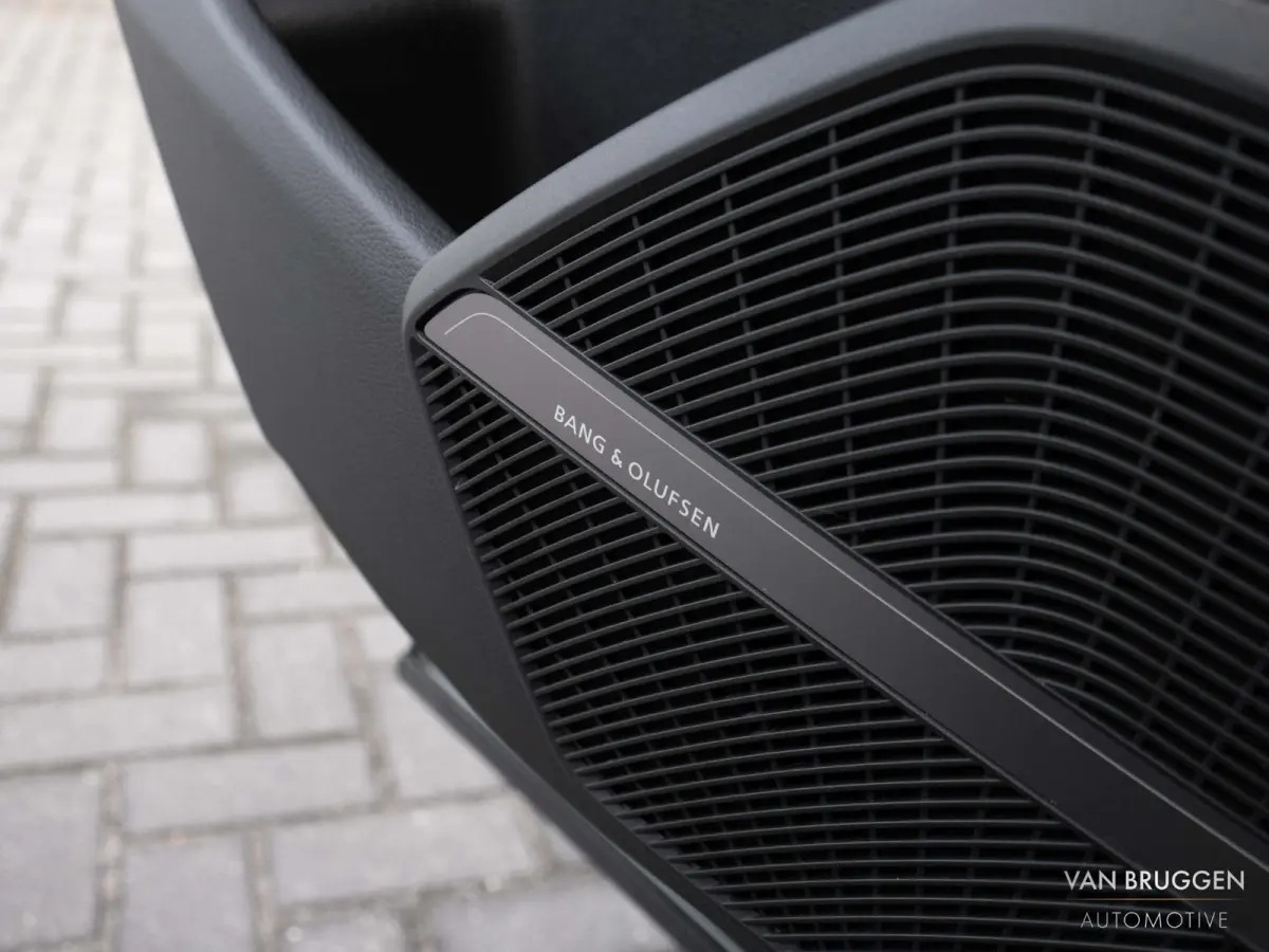 55 TFSI e S-Line Pano RS-Stoelen Luchtv Trekhaak B&O 360 BTW