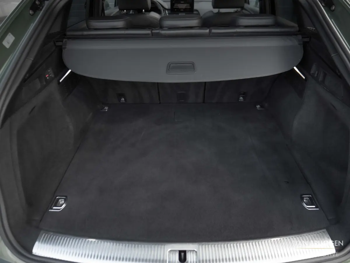 55 TFSI e S-Line Pano RS-Stoelen Luchtv Trekhaak B&O 360 BTW