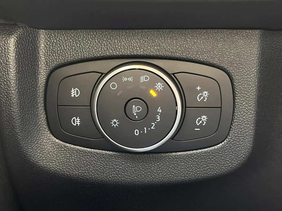 Limited 46 kWh 136PK Trekhaak Winterpack Cruise Carplay-Navi Camera Parkeersensoren Climate *Nieuw*