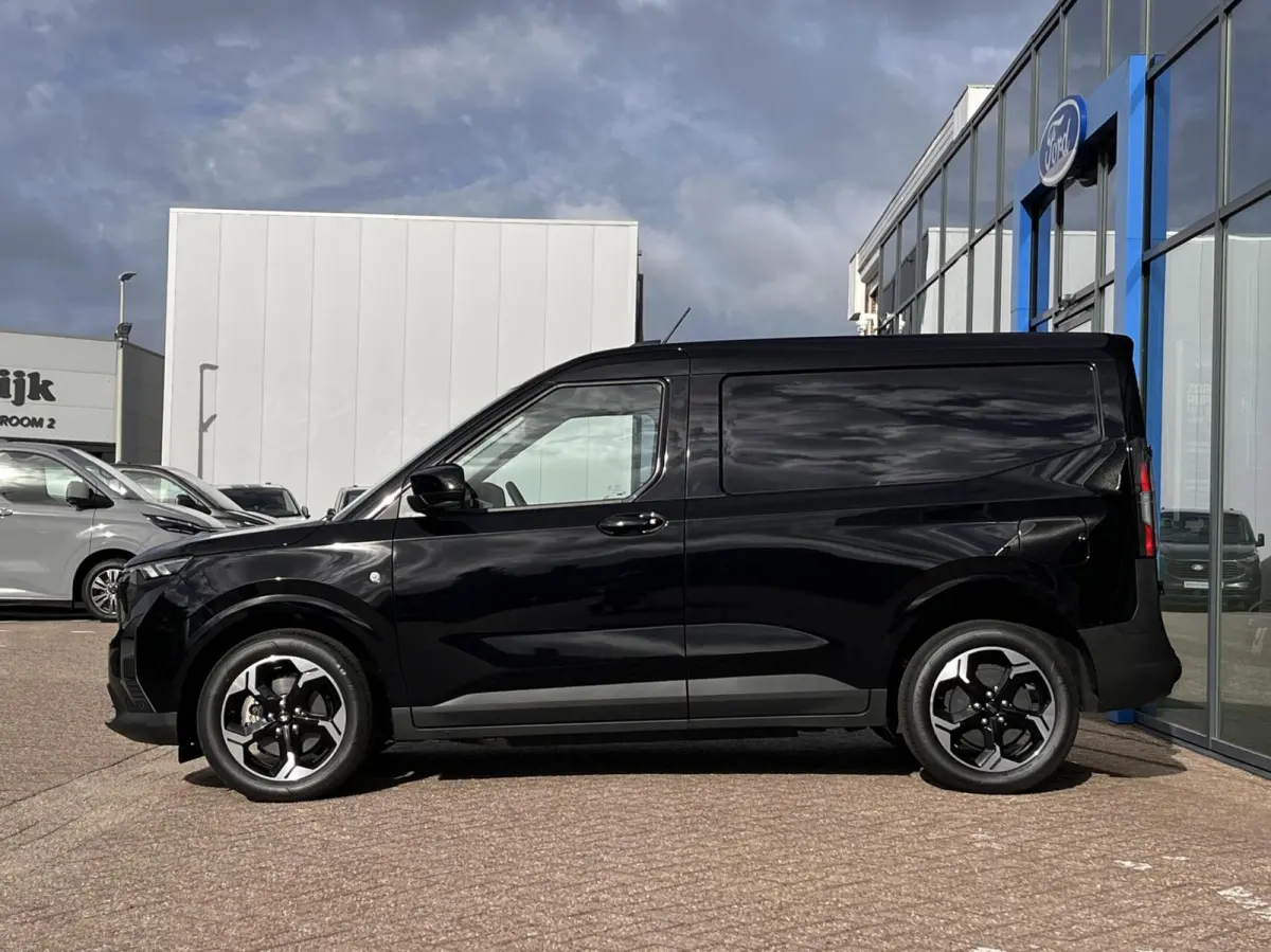 Limited 46 kWh 136PK Trekhaak Winterpack Cruise Carplay-Navi Camera Parkeersensoren Climate *Nieuw*
