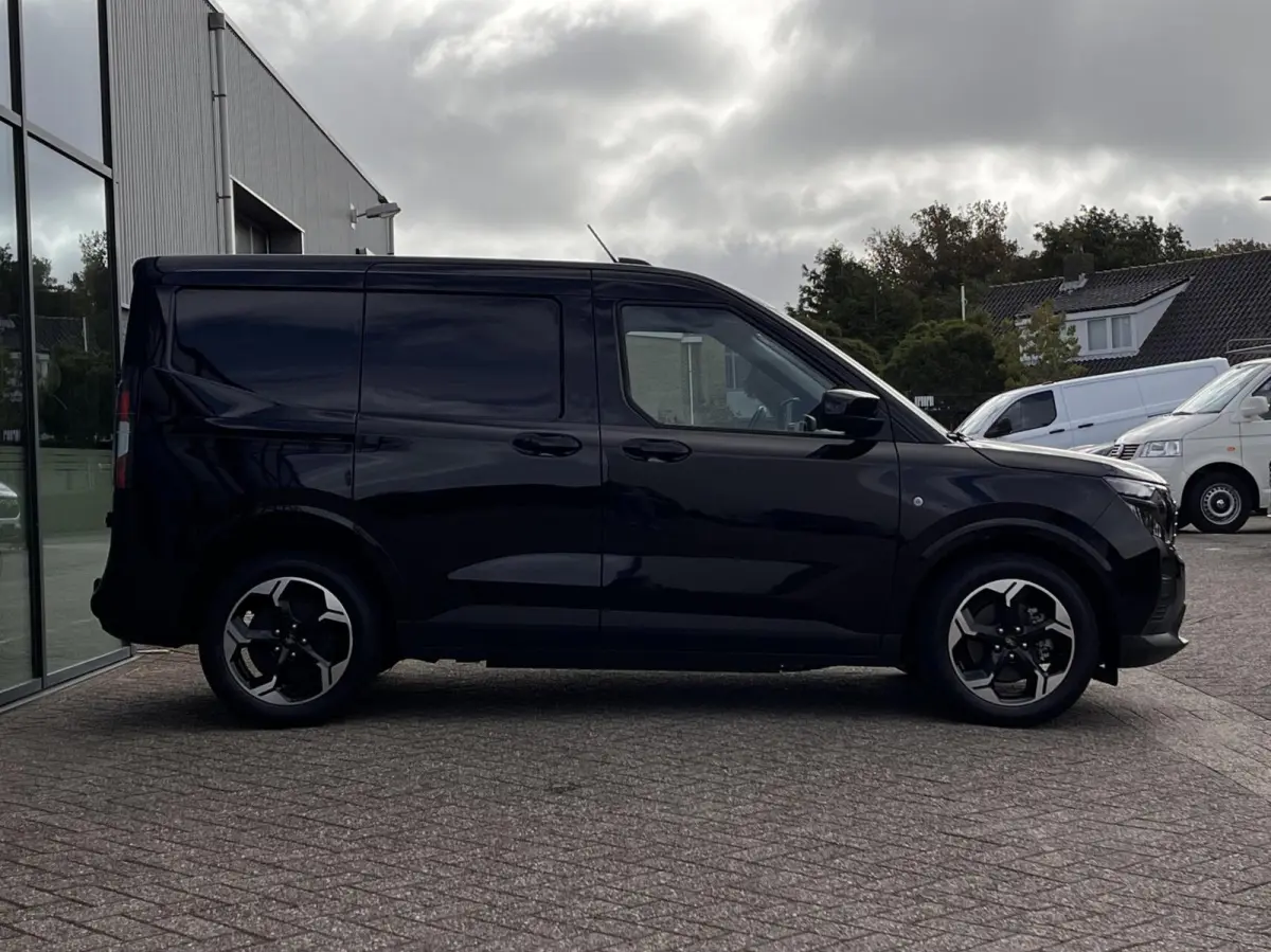 Limited 46 kWh 136PK Trekhaak Winterpack Cruise Carplay-Navi Camera Parkeersensoren Climate *Nieuw*