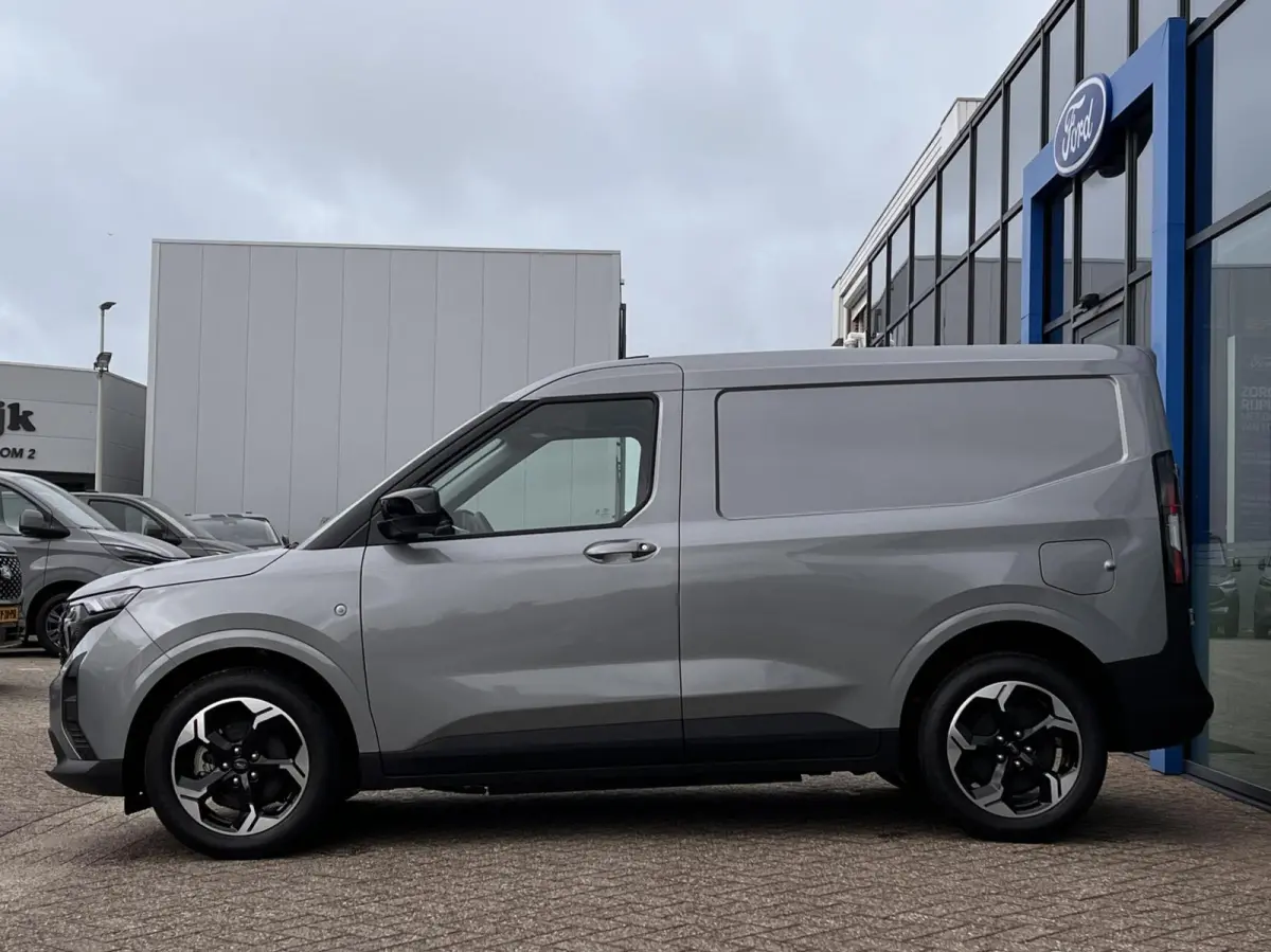 Limited 46 kWh 136PK Trekhaak Winterpack Cruise Carplay-Navi Camera Parkeersensoren Climate *Nieuw*