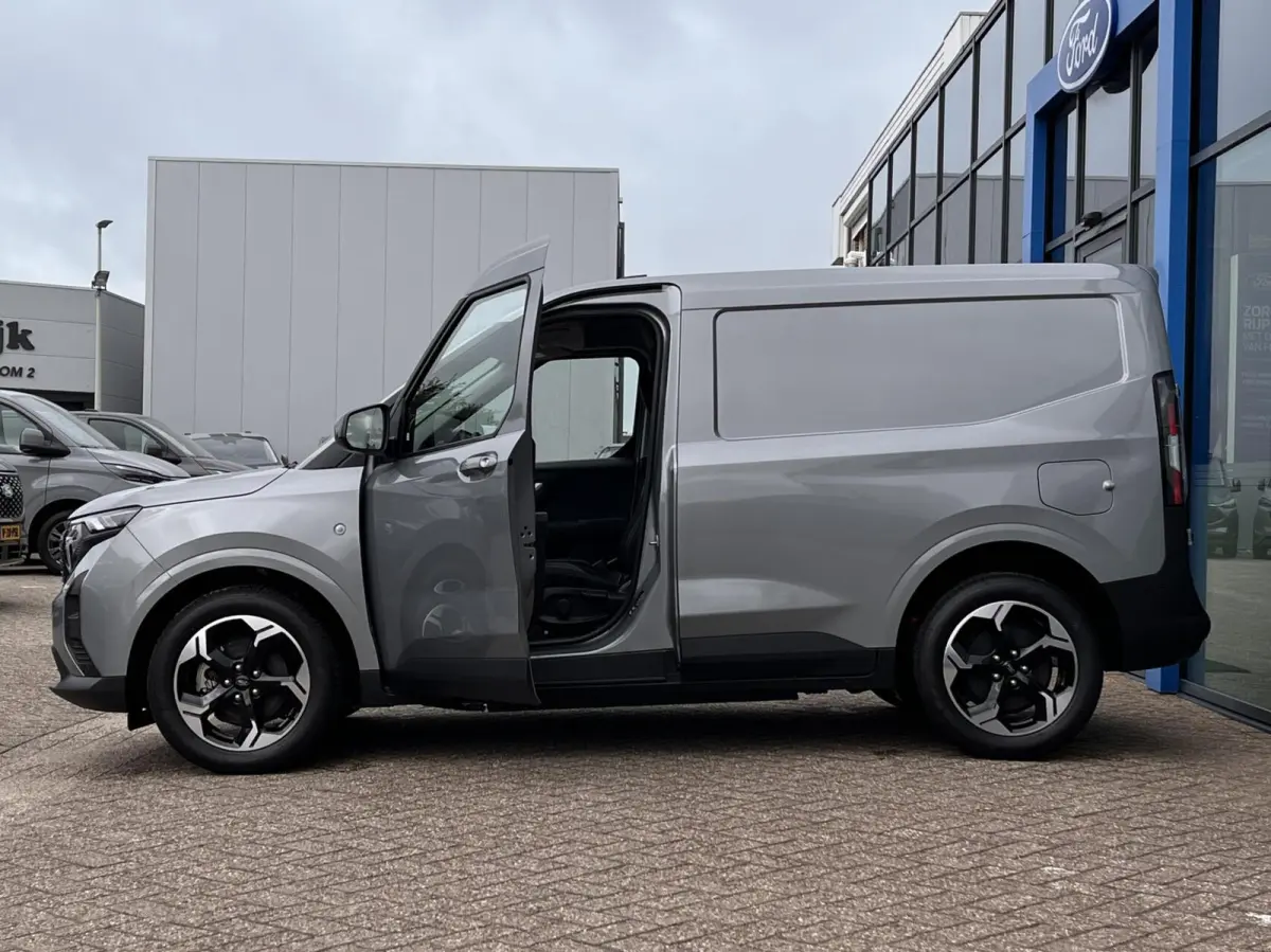 Limited 46 kWh 136PK Trekhaak Winterpack Cruise Carplay-Navi Camera Parkeersensoren Climate *Nieuw*