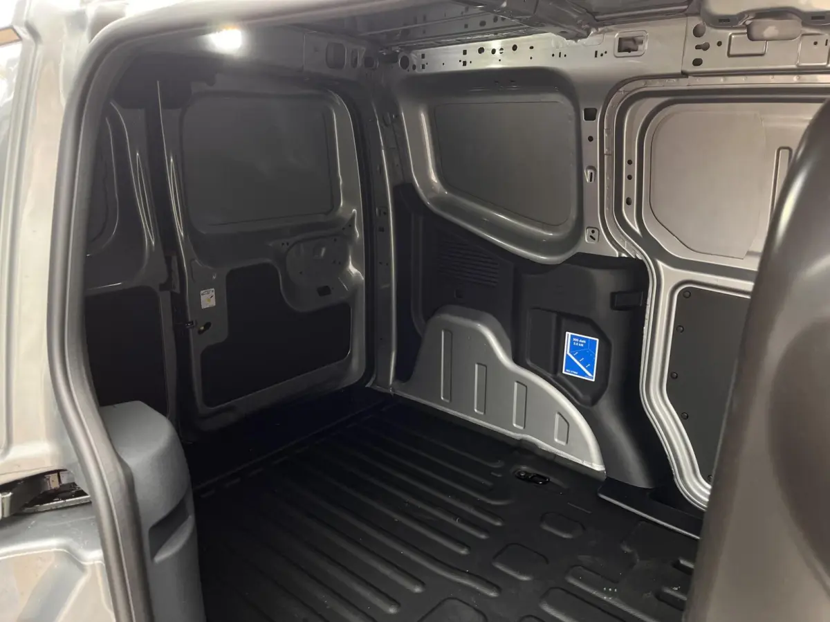 Limited 46 kWh 136PK Trekhaak Winterpack Cruise Carplay-Navi Camera Parkeersensoren Climate *Nieuw*