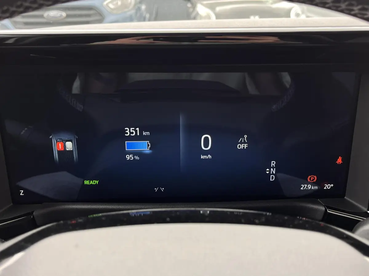 Limited 46 kWh 136PK Trekhaak Winterpack Cruise Carplay-Navi Camera Parkeersensoren Climate *Nieuw*