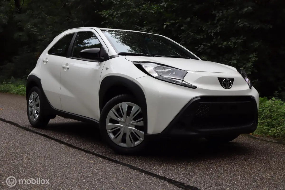 Toyota Aygo X 2025 Benzine Handgeschakeld leasen