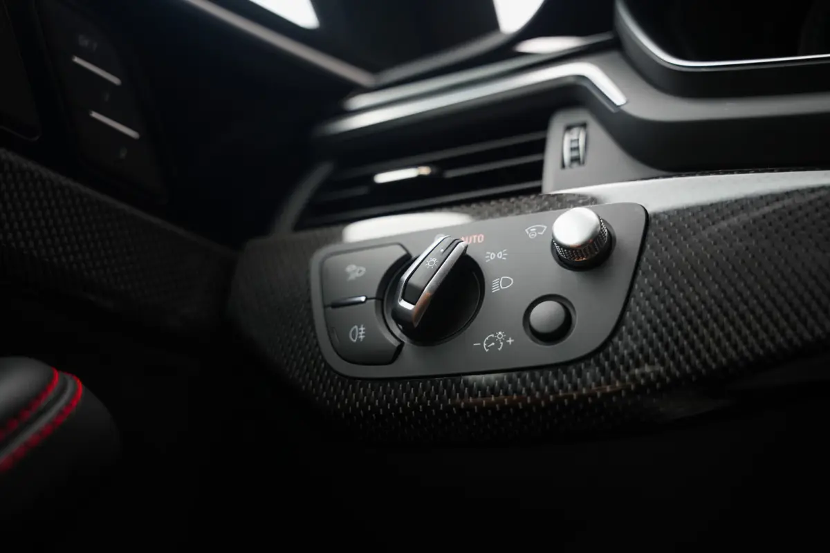 45 TFSI 266 pk Quattro S Edition 2 x S-Line / BTW-Auto/ Matrix-Led/ RS-Stoelen/ Stoel.Verw/ Head-Up/ 360-Camera/ Carbon/ 20'' LMV