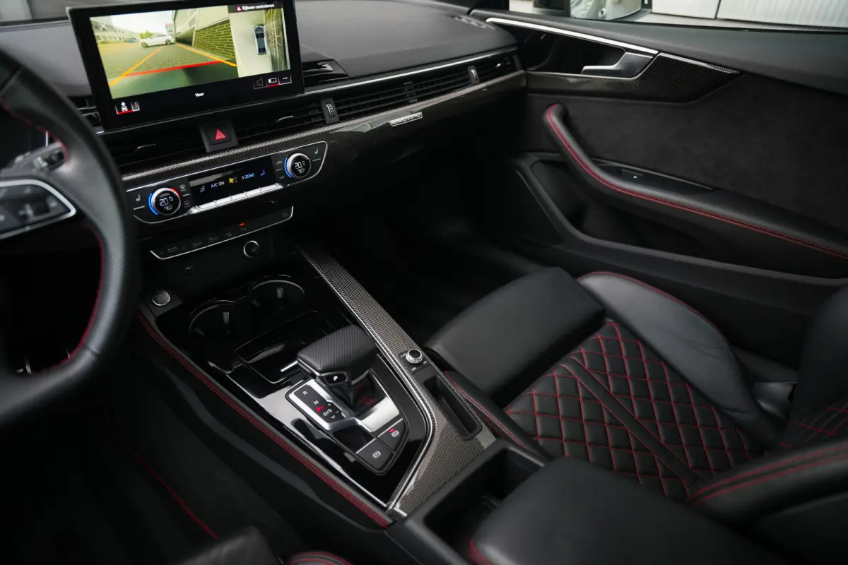 45 TFSI 266 pk Quattro S Edition 2 x S-Line / BTW-Auto/ Matrix-Led/ RS-Stoelen/ Stoel.Verw/ Head-Up/ 360-Camera/ Carbon/ 20'' LMV