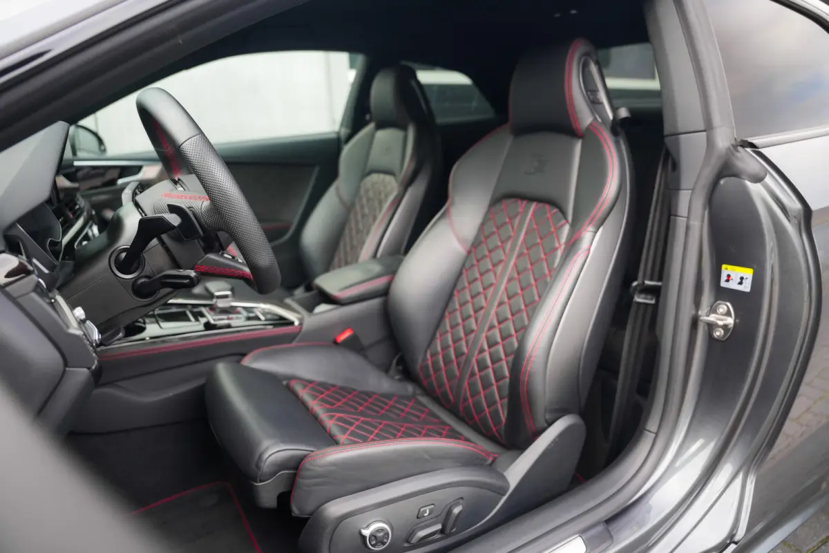 45 TFSI 266 pk Quattro S Edition 2 x S-Line / BTW-Auto/ Matrix-Led/ RS-Stoelen/ Stoel.Verw/ Head-Up/ 360-Camera/ Carbon/ 20'' LMV
