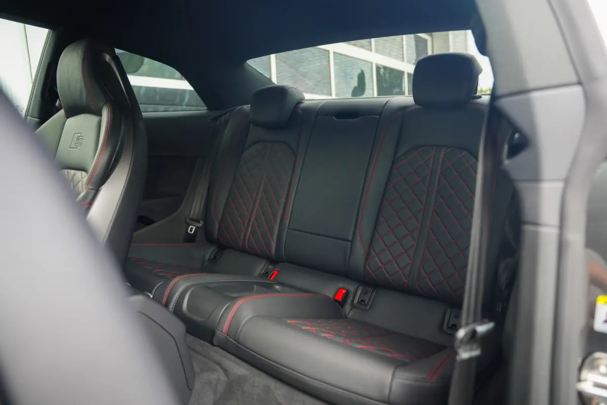 45 TFSI 266 pk Quattro S Edition 2 x S-Line / BTW-Auto/ Matrix-Led/ RS-Stoelen/ Stoel.Verw/ Head-Up/ 360-Camera/ Carbon/ 20'' LMV