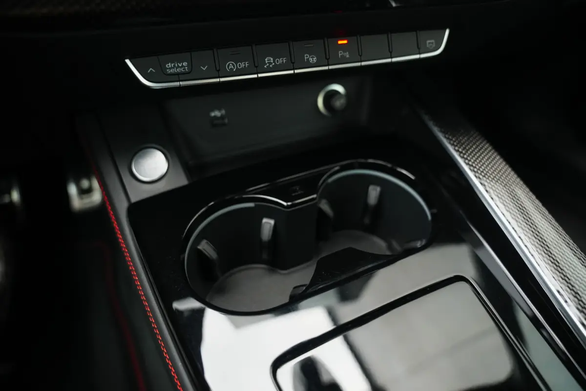 45 TFSI 266 pk Quattro S Edition 2 x S-Line / BTW-Auto/ Matrix-Led/ RS-Stoelen/ Stoel.Verw/ Head-Up/ 360-Camera/ Carbon/ 20'' LMV
