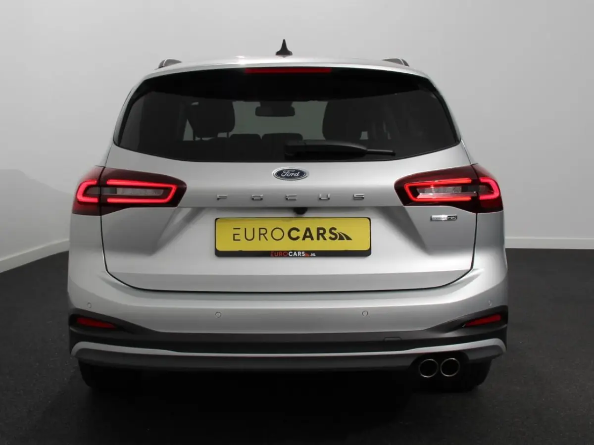 155pk Hybrid Automaat Active X Navigatie Climate Control Camera Parkeer sensoren B&O Dab Led Lichtmetalen velgen