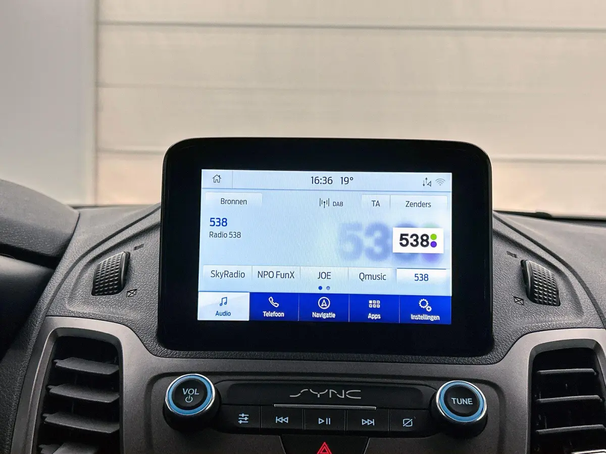 1.5 EcoBlue L2 Trend Automaat Navigatie Airco Parkeersensoren Cruise Control Camera
