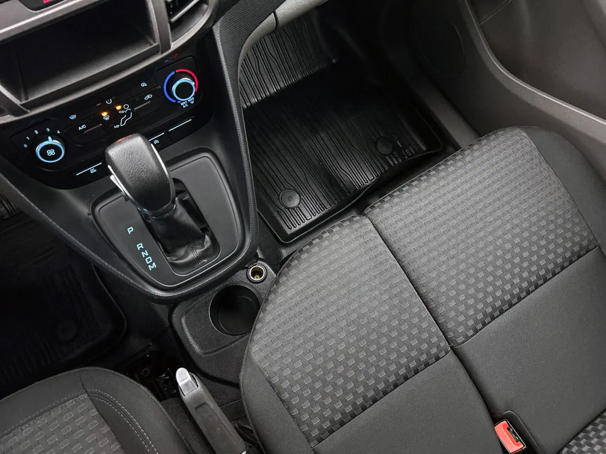1.5 EcoBlue L2 Trend Automaat Navigatie Airco Parkeersensoren Cruise Control Camera
