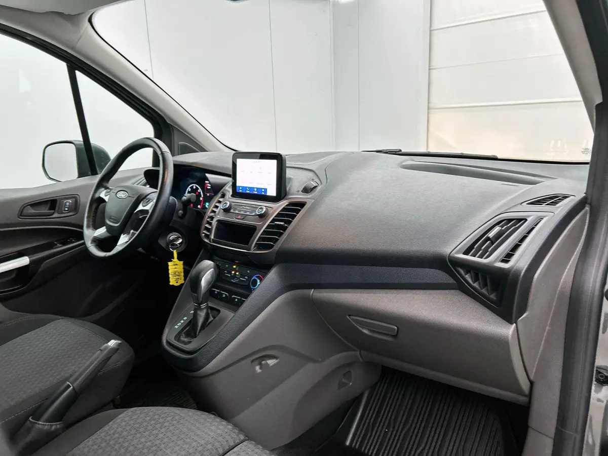 1.5 EcoBlue L2 Trend Automaat Navigatie Airco Parkeersensoren Cruise Control Camera