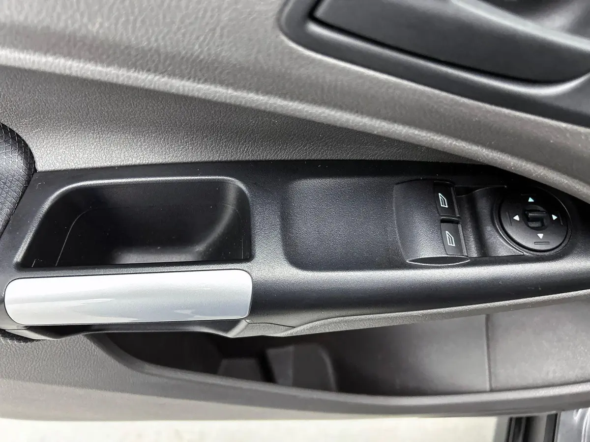 1.5 EcoBlue L2 Trend Automaat Navigatie Airco Parkeersensoren Cruise Control Camera