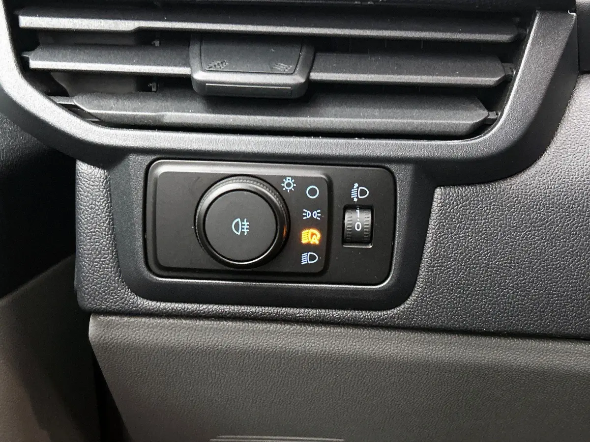 300 2.0 TDCI L2H1 Trend Nieuw Model Automaat Ford Transit Custom 300 2.0 TDCI L2H1 Trend NM Automaat Airco Navi Cruise PDC Camera