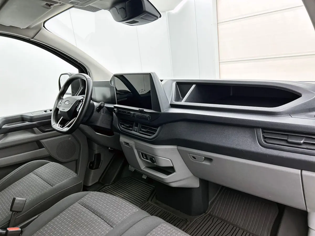 300 2.0 TDCI L2H1 Trend Nieuw Model Automaat Ford Transit Custom 300 2.0 TDCI L2H1 Trend NM Automaat Airco Navi Cruise PDC Camera