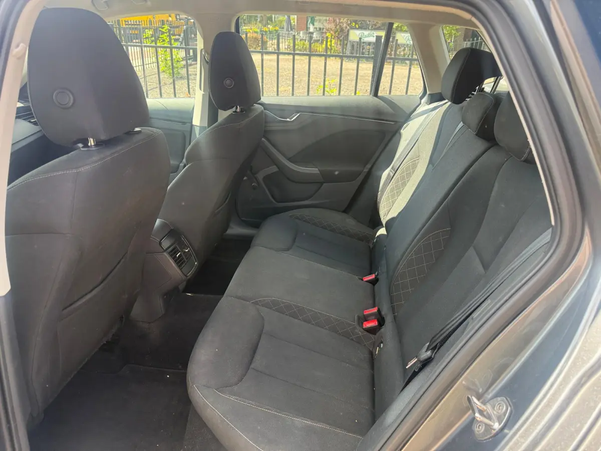 1.0 TSI Ambition Dealer onderhouden Carplay