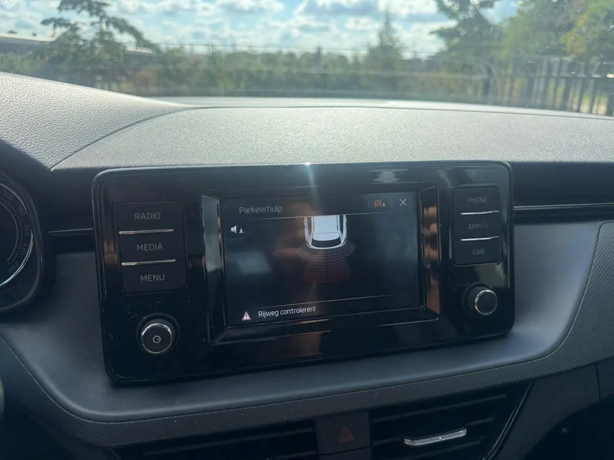 1.0 TSI Ambition Dealer onderhouden Carplay
