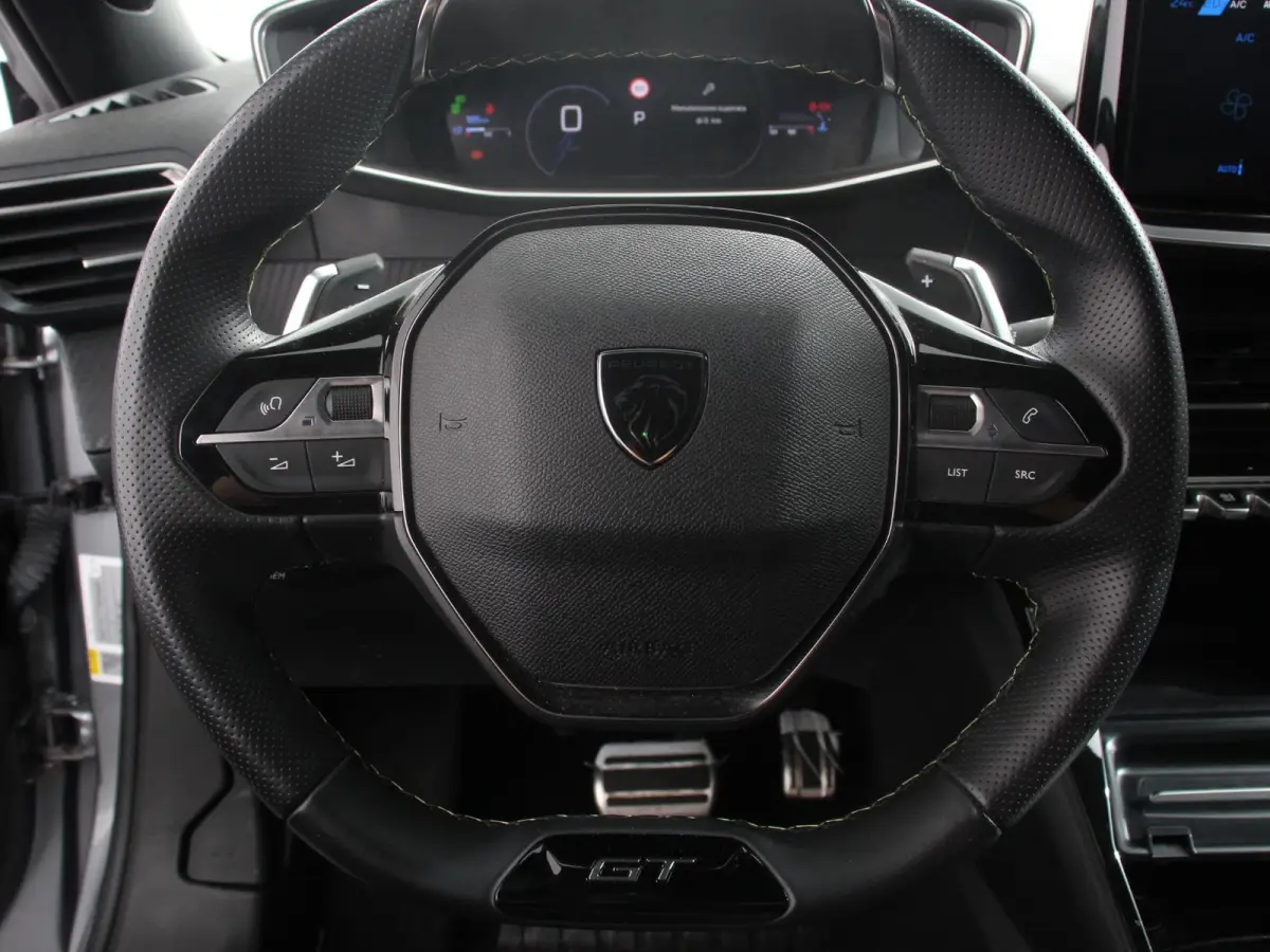 1.2 GT Automaat Camera  Apple Carplay Climate control Cruise control Android Auto LED Koplampen Parkeersensoren  DAB
