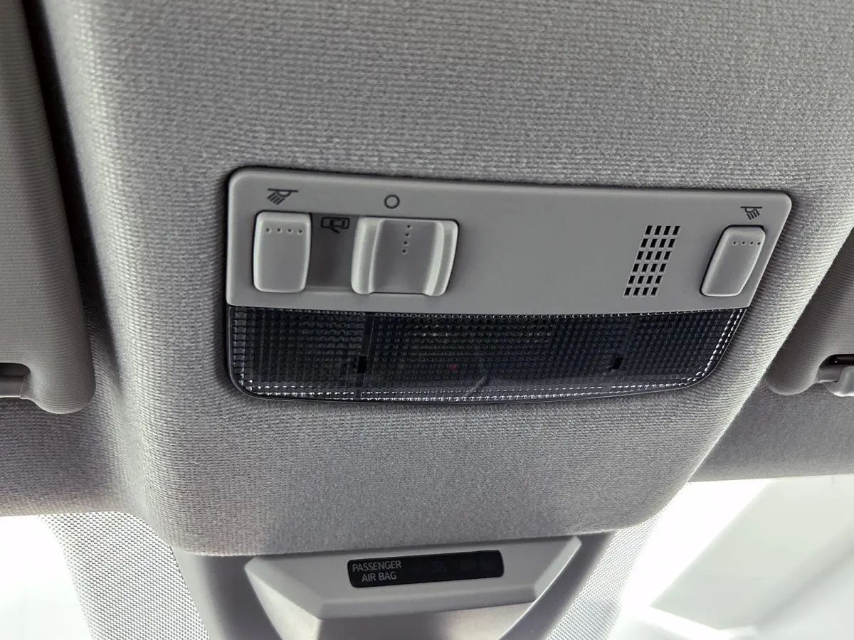 Up! 1.0 | 65 PK | Airco | Maps + More | DAB+ Radio | All Season Banden