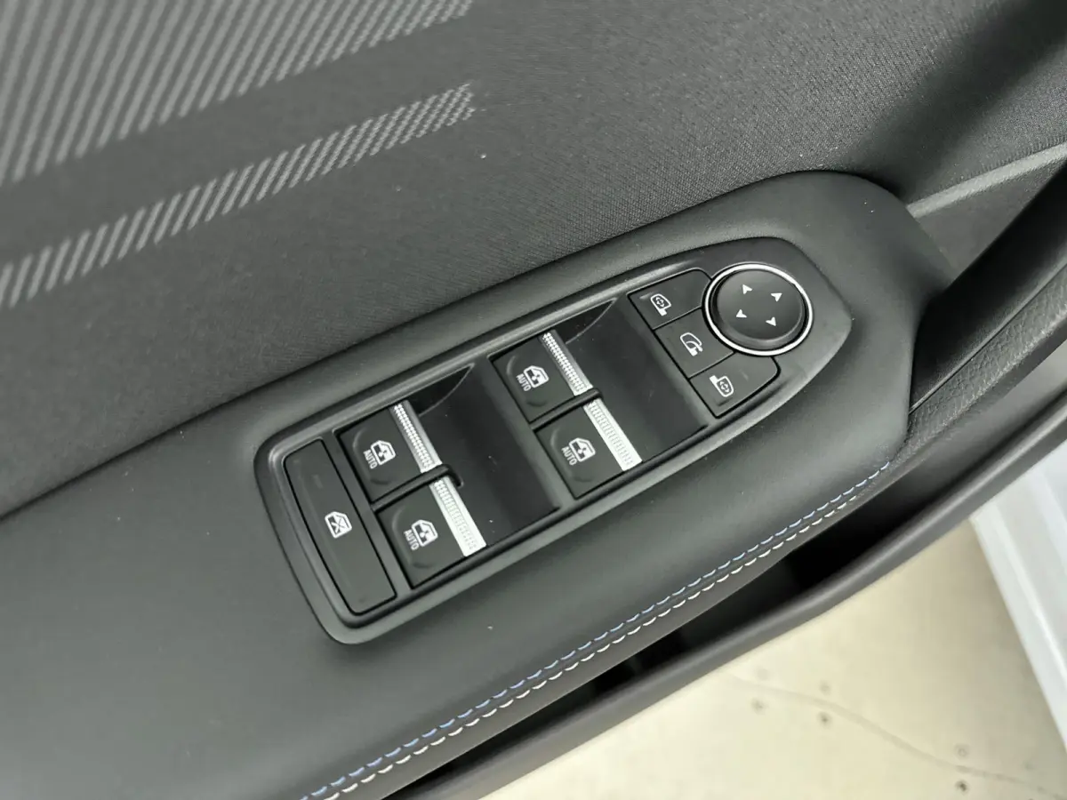 1.8 E-Tech Full Hybrid Esprit Alpine 160PK | Google Navigatie | Adaptieve Cruise Control | Achteruitrijcamera | 19'' Inch Velgen | Apple CarPlay & Android Auto