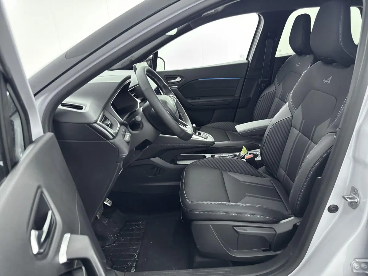 1.8 E-Tech Full Hybrid Esprit Alpine 160PK | Google Navigatie | Adaptieve Cruise Control | Achteruitrijcamera | 19'' Inch Velgen | Apple CarPlay & Android Auto