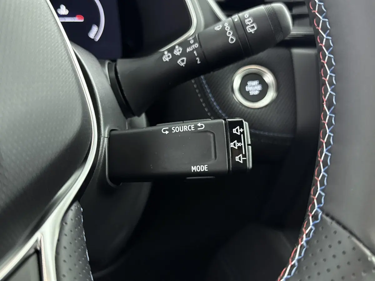 1.8 E-Tech Full Hybrid Esprit Alpine 160PK | Google Navigatie | Adaptieve Cruise Control | Achteruitrijcamera | 19'' Inch Velgen | Apple CarPlay & Android Auto