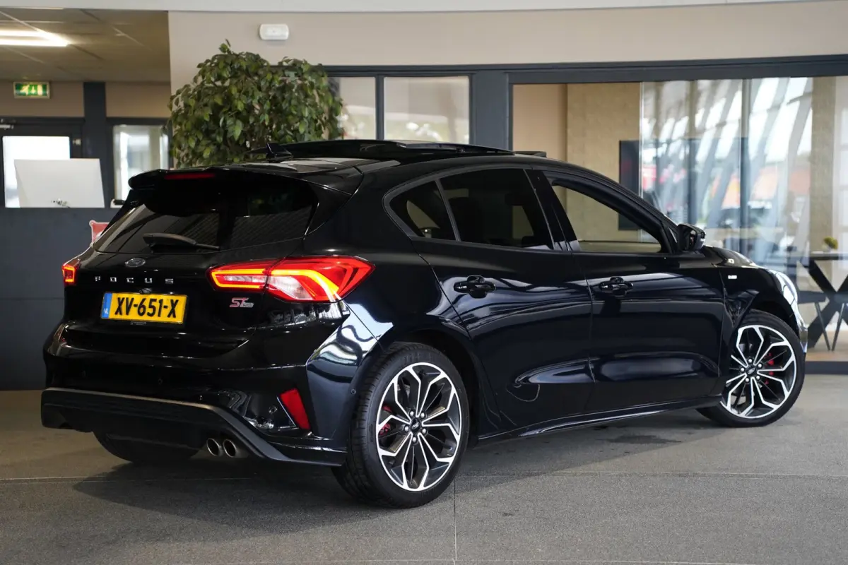 1.0 EcoBoost ST Line Pano Navi Cam Acc Pdc B&O Led