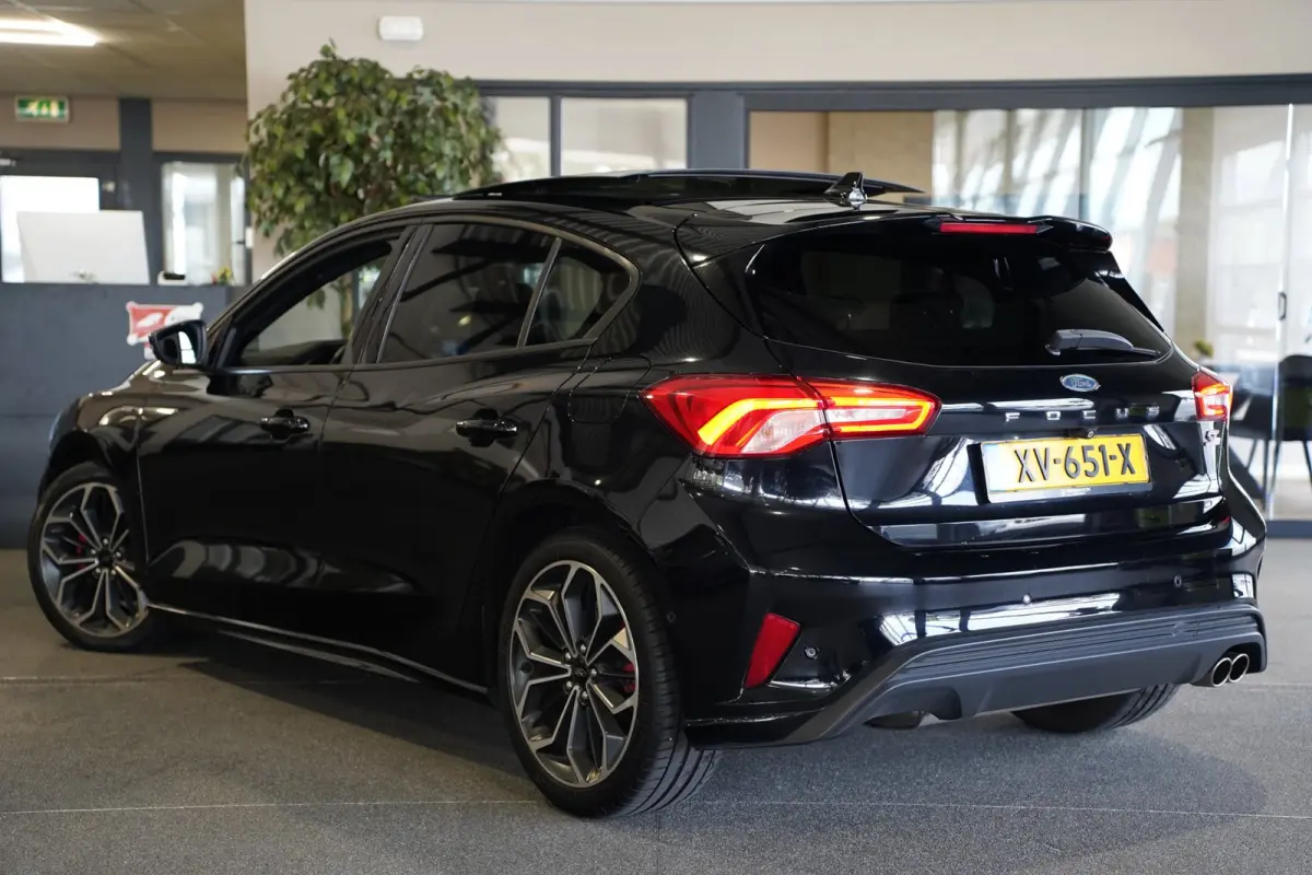 1.0 EcoBoost ST Line Pano Navi Cam Acc Pdc B&O Led