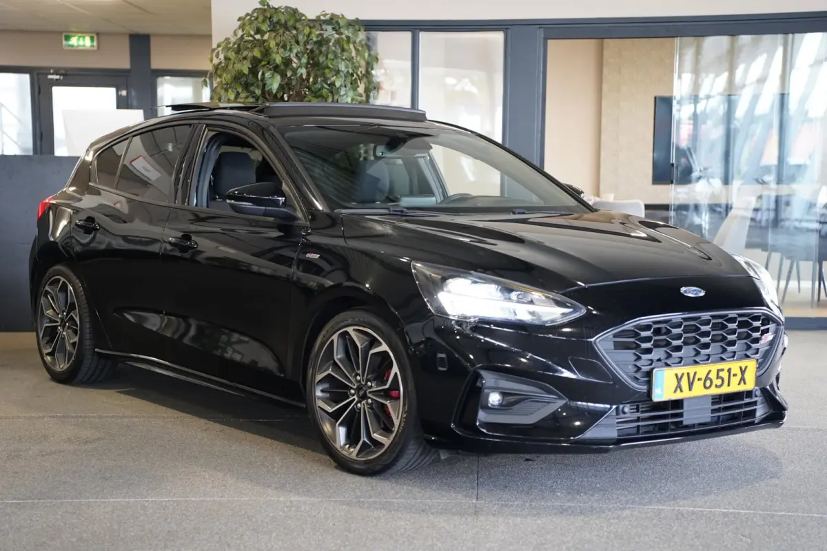1.0 EcoBoost ST Line Pano Navi Cam Acc Pdc B&O Led
