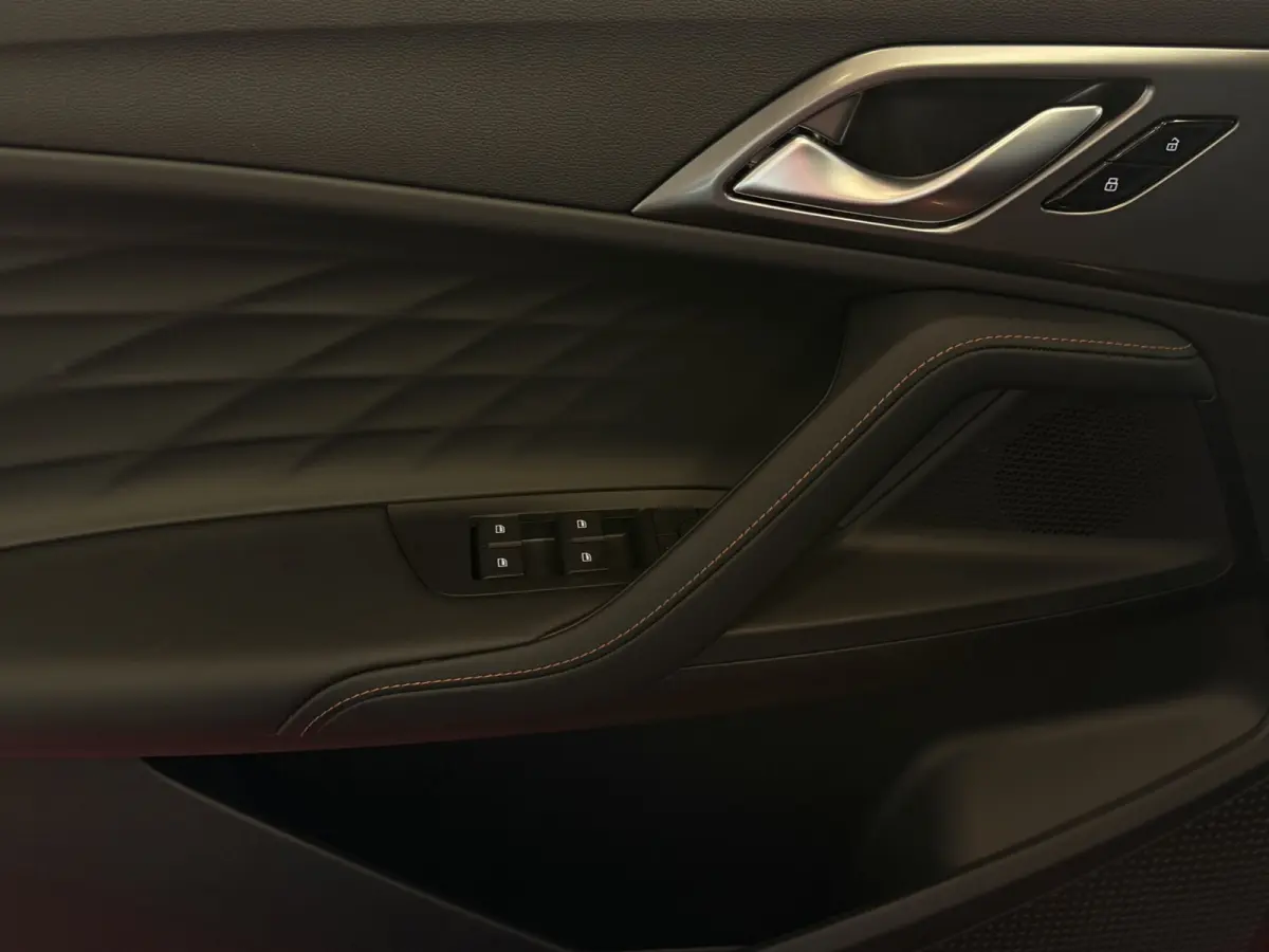1.5 TGDI LUXURY PHEV PLUG-IN HYBRIDE | LEER | 272PK NIEUWE AUTO | >1.000 KM TOTAAL BEREIK | 360° CAMERA | ELEKTRISCHE ACHTERKLEP | STOEL/STUUR. VERWARMING | FULL LED | ELEKTRISCHE S