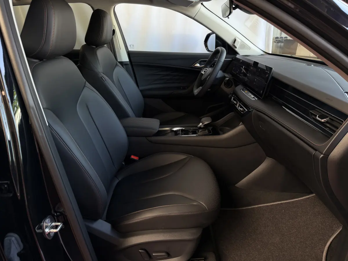 1.5 TGDI LUXURY PHEV PLUG-IN HYBRIDE | LEER | 272PK NIEUWE AUTO | >1.000 KM TOTAAL BEREIK | 360° CAMERA | ELEKTRISCHE ACHTERKLEP | STOEL/STUUR. VERWARMING | FULL LED | ELEKTRISCHE S