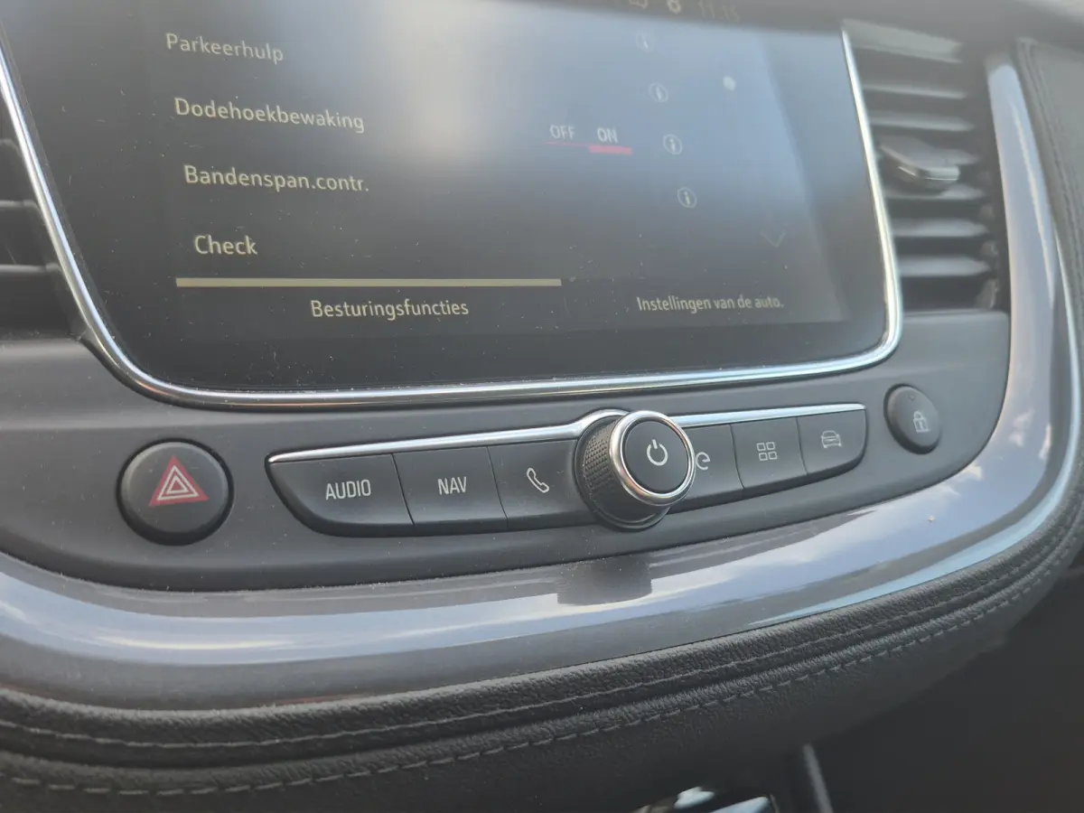 1.6 Turbo Hybrid Elegance 93,5% SoH | Camera voor + achter | Climate control |  Elektrisch verstelbare voorstoelen | Elektrische achterklep | Dodehoek detectie | Standkachel | LMV 19 inch | 