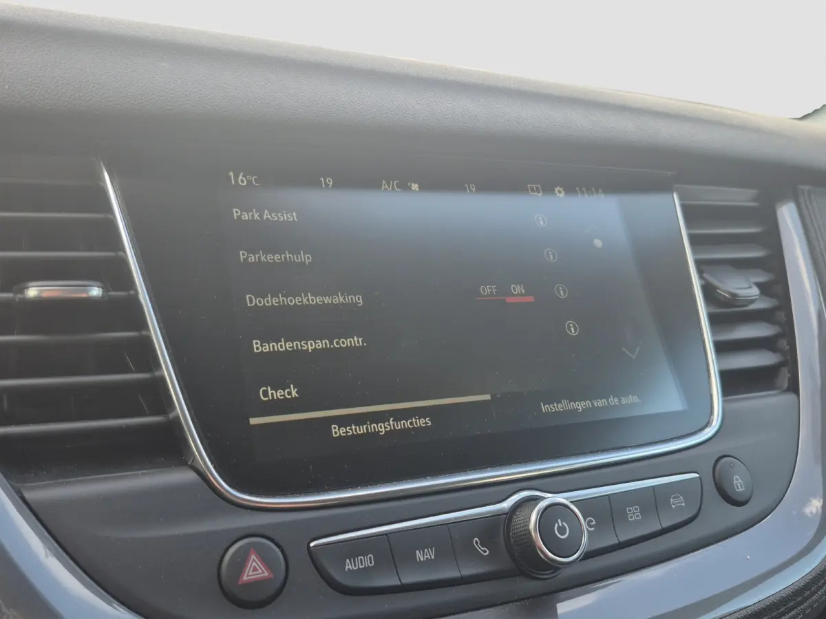 1.6 Turbo Hybrid Elegance 93,5% SoH | Camera voor + achter | Climate control |  Elektrisch verstelbare voorstoelen | Elektrische achterklep | Dodehoek detectie | Standkachel | LMV 19 inch | 