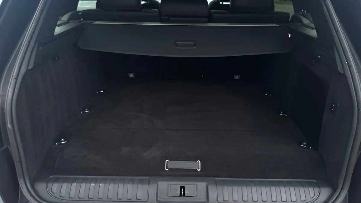 Ranger Rover Sport P400E HSE DYNAMIC / NAVI / FULL-LED / CLIMA / LEDER / CAMERA / KEYLESS / ADAPT. CRUISE / PANO. DAK / BLACK PACK / STANDKACHEL !!