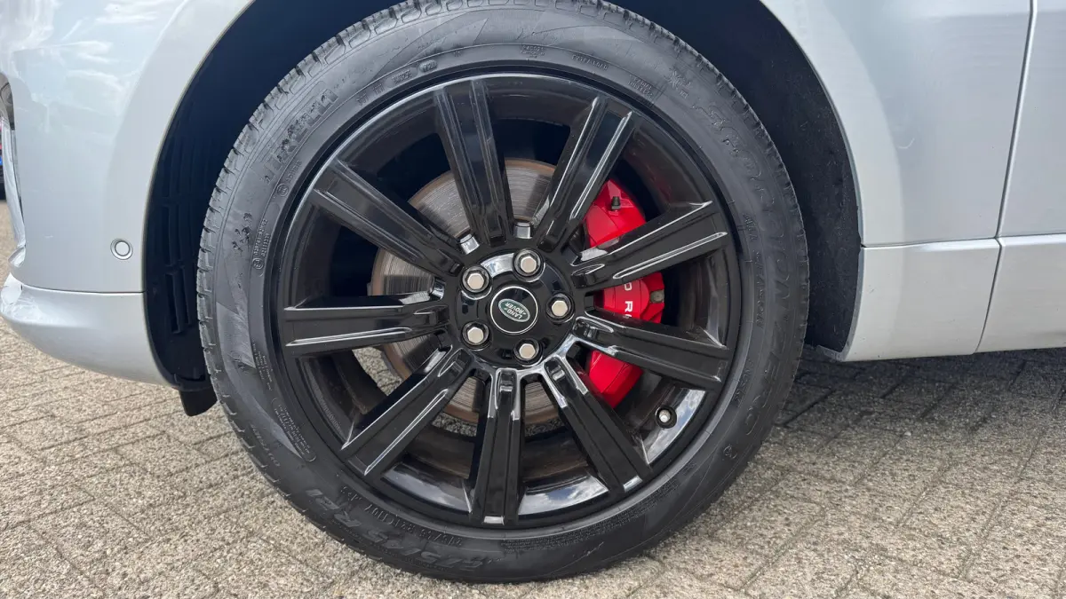 Ranger Rover Sport P400E HSE DYNAMIC / NAVI / FULL-LED / CLIMA / LEDER / CAMERA / KEYLESS / ADAPT. CRUISE / PANO. DAK / BLACK PACK / STANDKACHEL !!